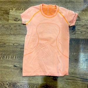 Lululemon swiftly tech top